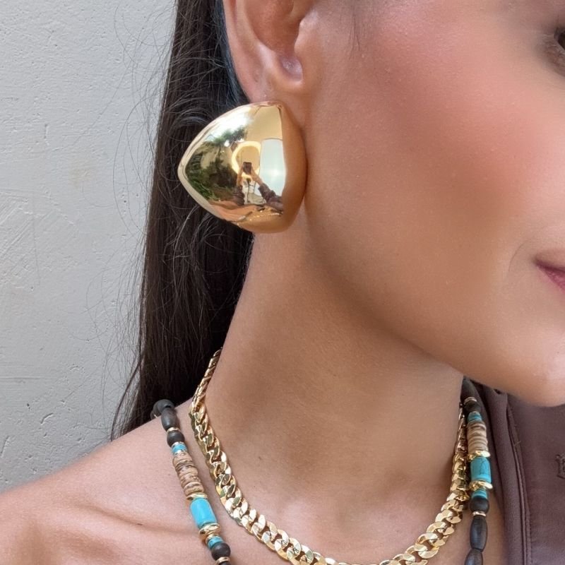 BRINCO BOTAO TRIANGULO ABAULADO GRANDE