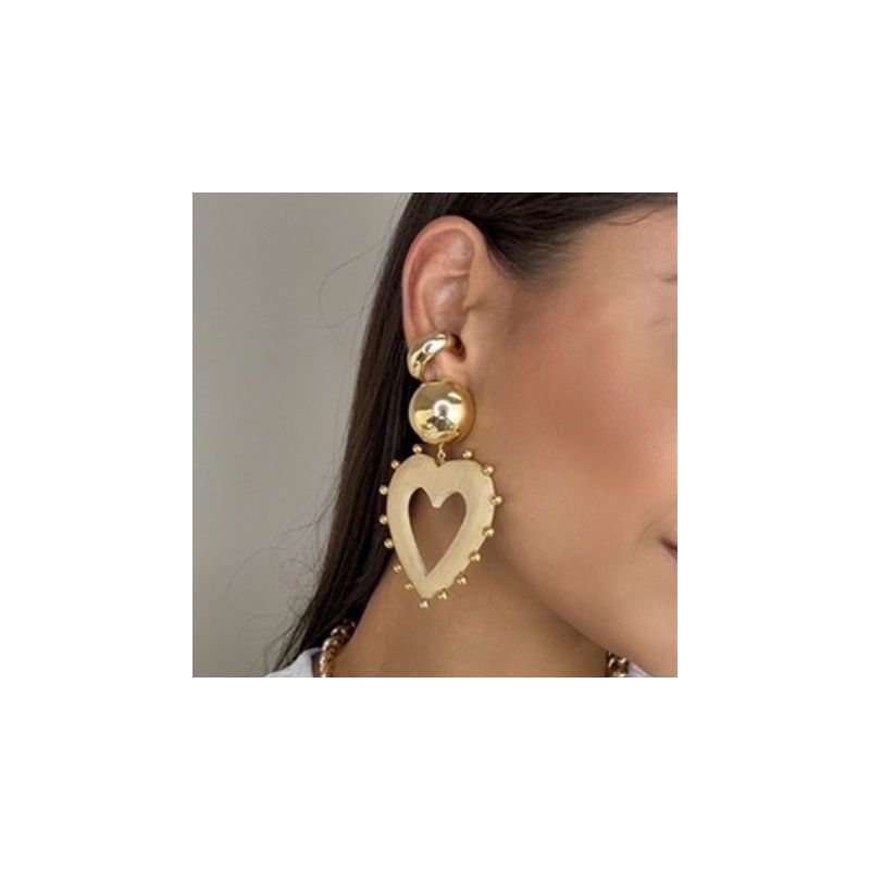 BRINCO CORAÇÃO DE MADEIRA COM BOLINHAS