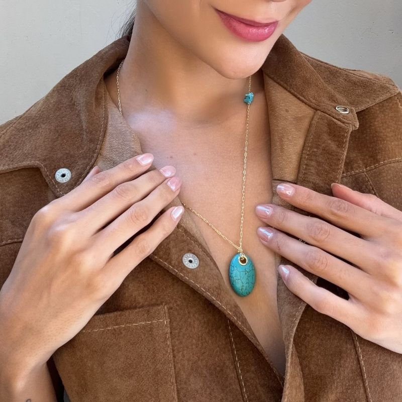 COLAR LONGO FINO COM TURQUESA