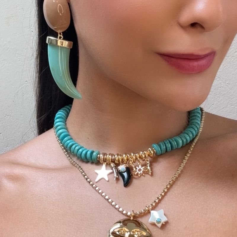 COLAR TURQUESA PASTILHAS COM PENCA PINGENTES