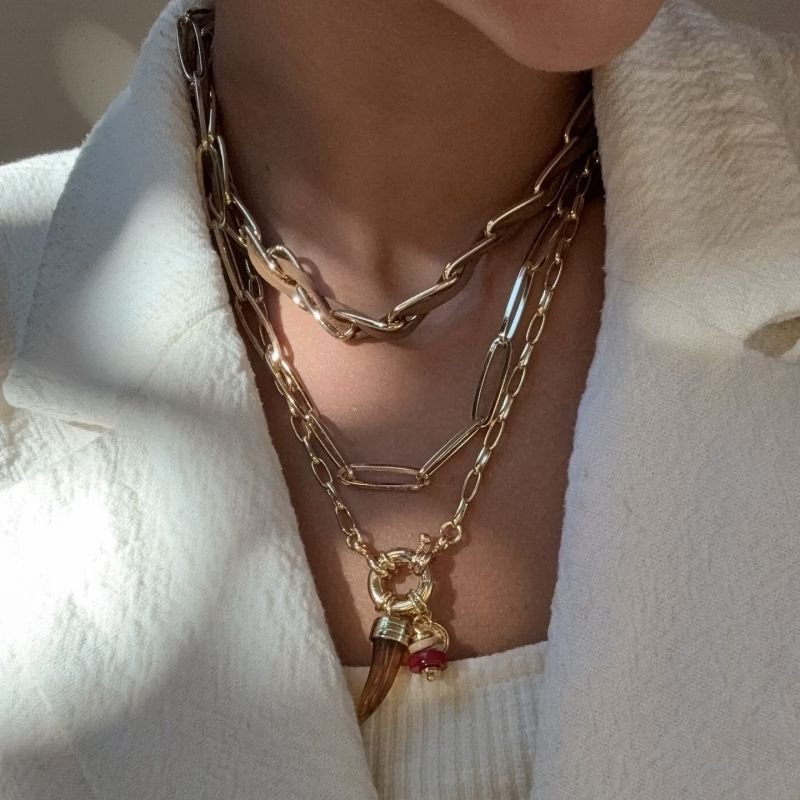 CORRENTE COM FECHO BOIA E PENCA DE PINGENTES